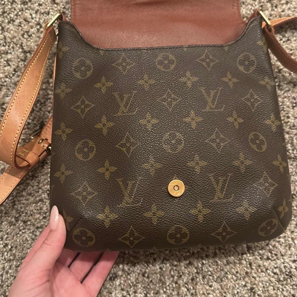 Louis Vuitton Musette Salsa PM - Picture 9 of 11